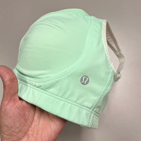 Lululemon 🍋 Ta Ta Tamer II Bra Size 34D - Picture 3 of 11